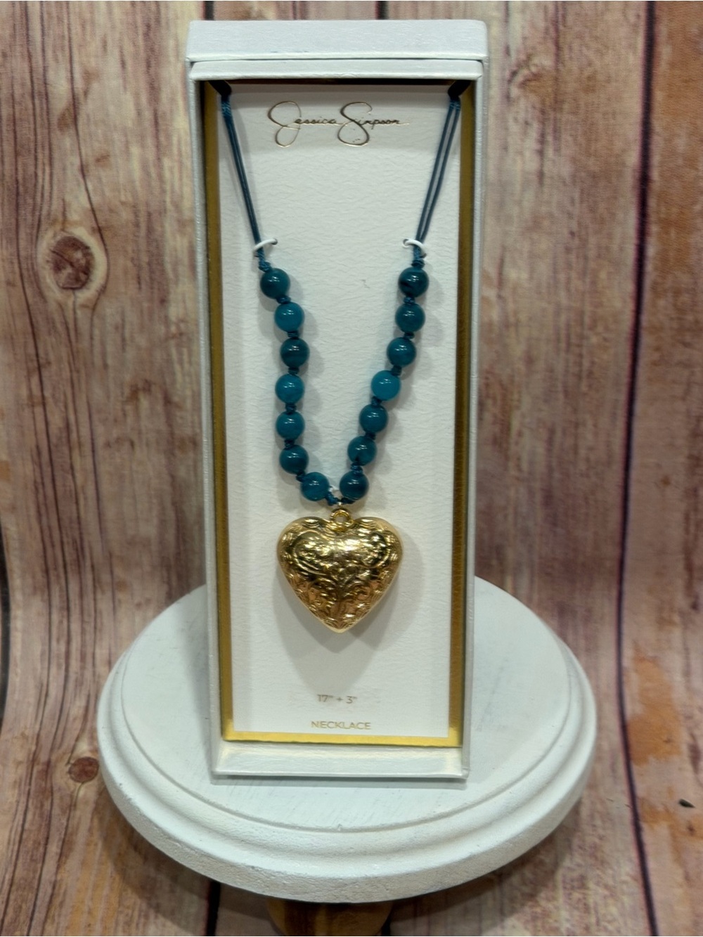 ✨NWT✨ Jessica Simpson Heart Pendant Necklace (17 inches + 3 inch Extender)